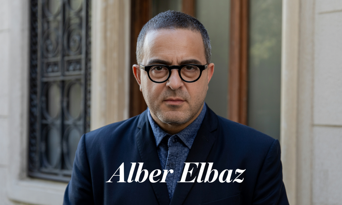 découvrez alber elbaz, célèbre designer de mode reconnu pour son style innovant et élégant qui a marqué l'industrie de la haute couture.
