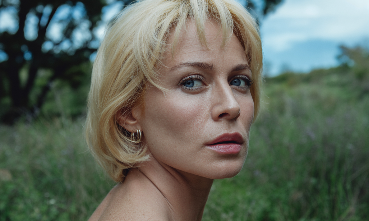 découvrez la carrière et les réalisations d'ellen barkin, une actrice américaine célèbre pour ses rôles dans le cinéma et la télévision.