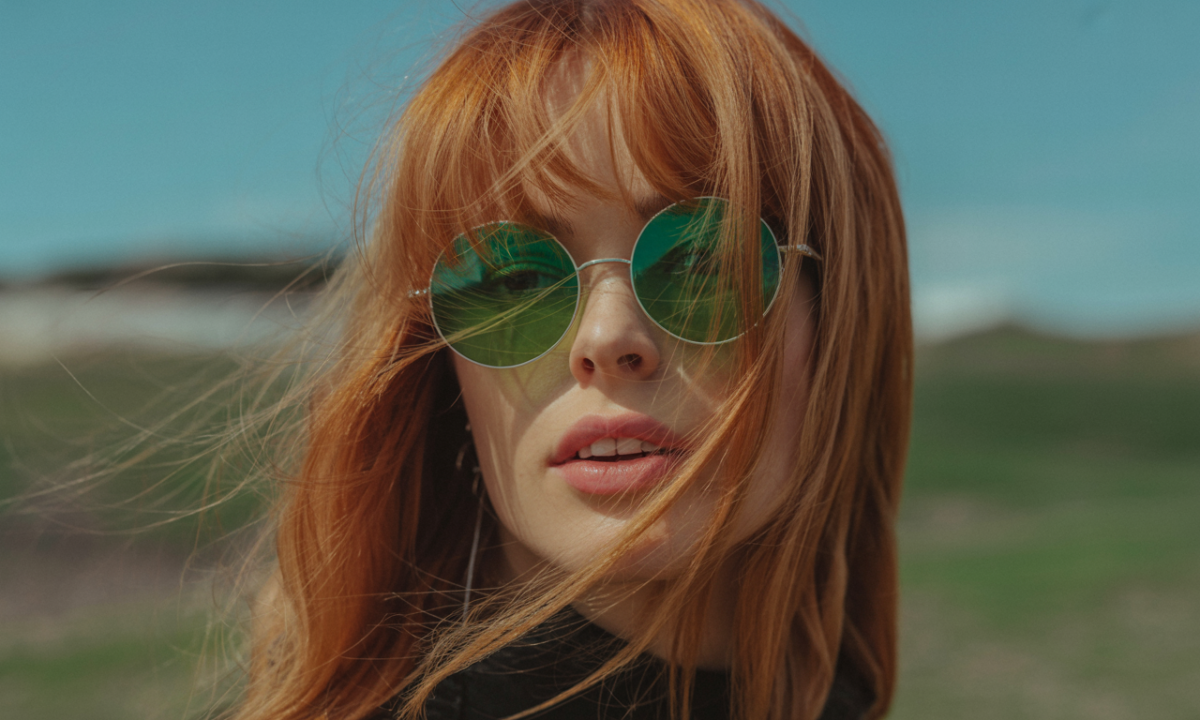 découvrez la carrière et la vie d'isabelle aubret, icône de la chanson française, célèbre pour sa voix exceptionnelle et ses nombreux succès.