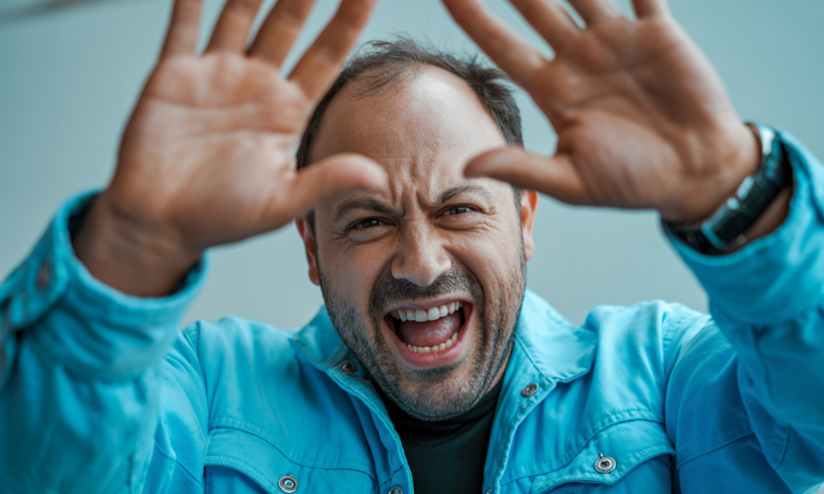 découvrez la biographie, la carrière et les moments marquants de jason alexander, l'acteur célèbre pour son rôle emblématique dans la série seinfeld.