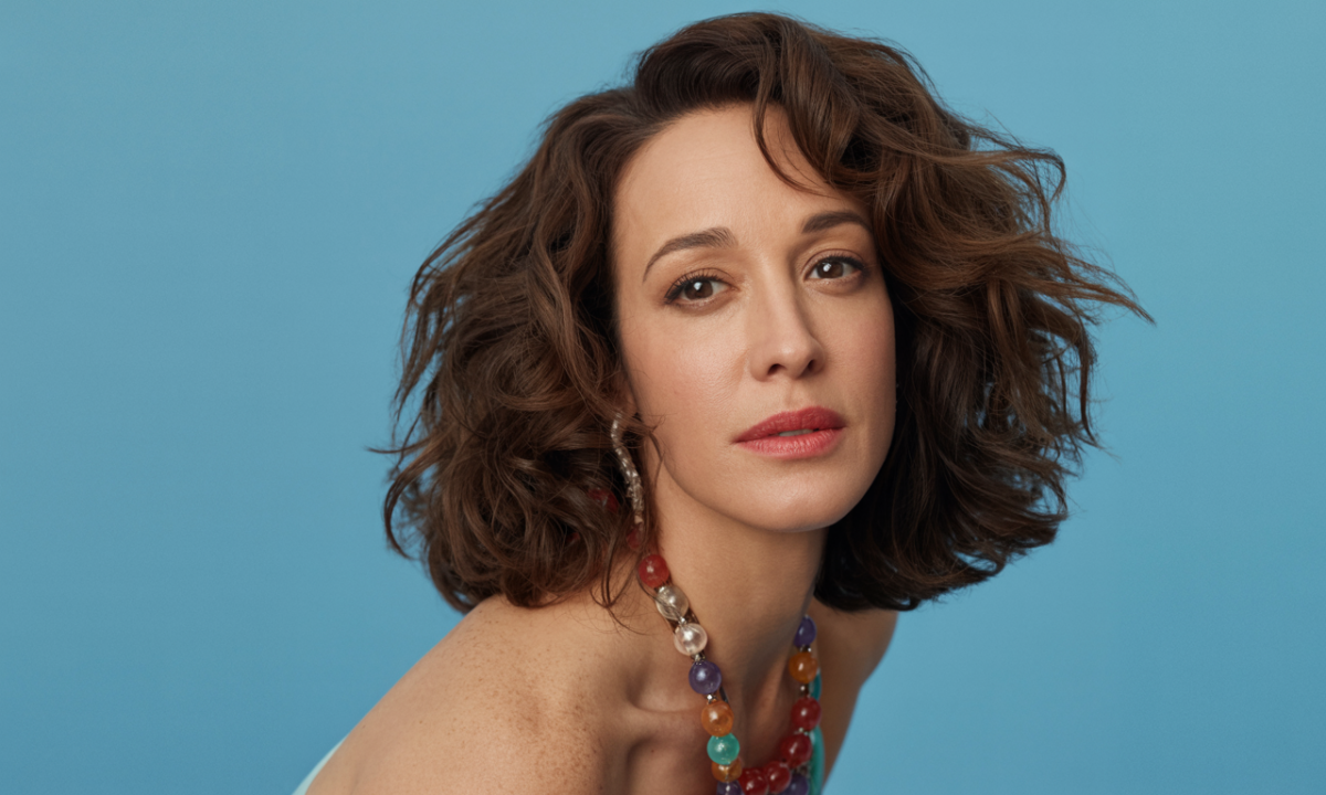 découvrez la carrière et la biographie de jennifer beals, célèbre actrice connue pour son rôle emblématique dans 'flashdance' et ses nombreuses performances au cinéma et à la télévision.