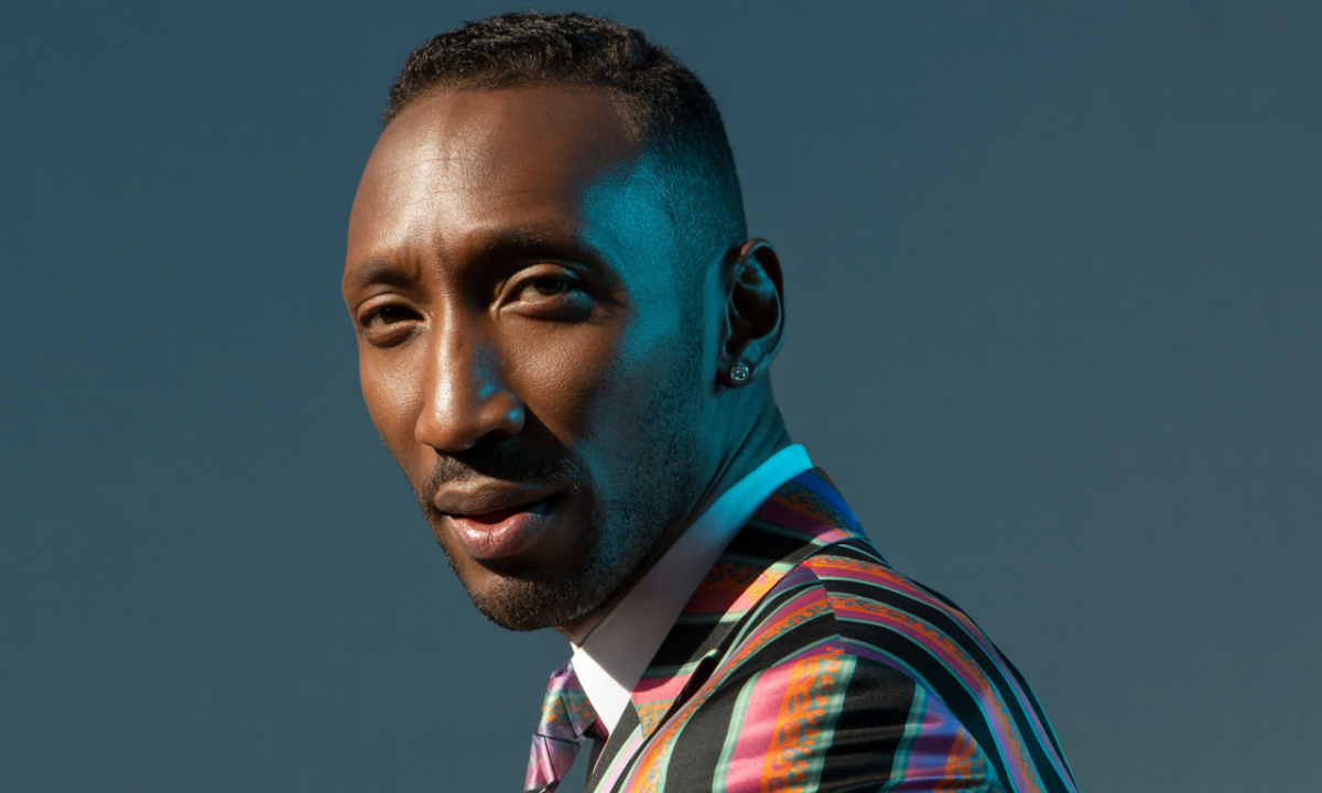 découvrez la carrière remarquable de mahershala ali, acteur oscarisé reconnu pour ses performances captivantes au cinéma et à la télévision.