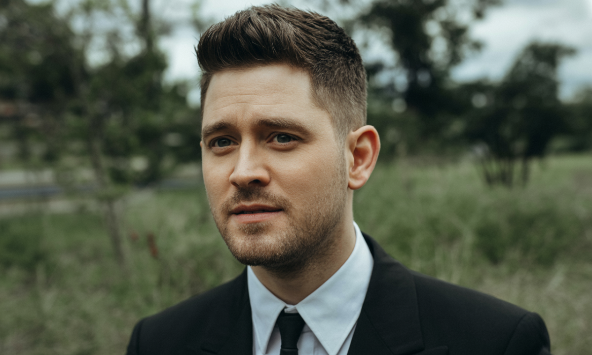 découvrez l'univers musical de michael bublé, le chanteur canadien au style jazz et pop emblématique, célèbre pour sa voix chaude et ses reprises intemporelles.