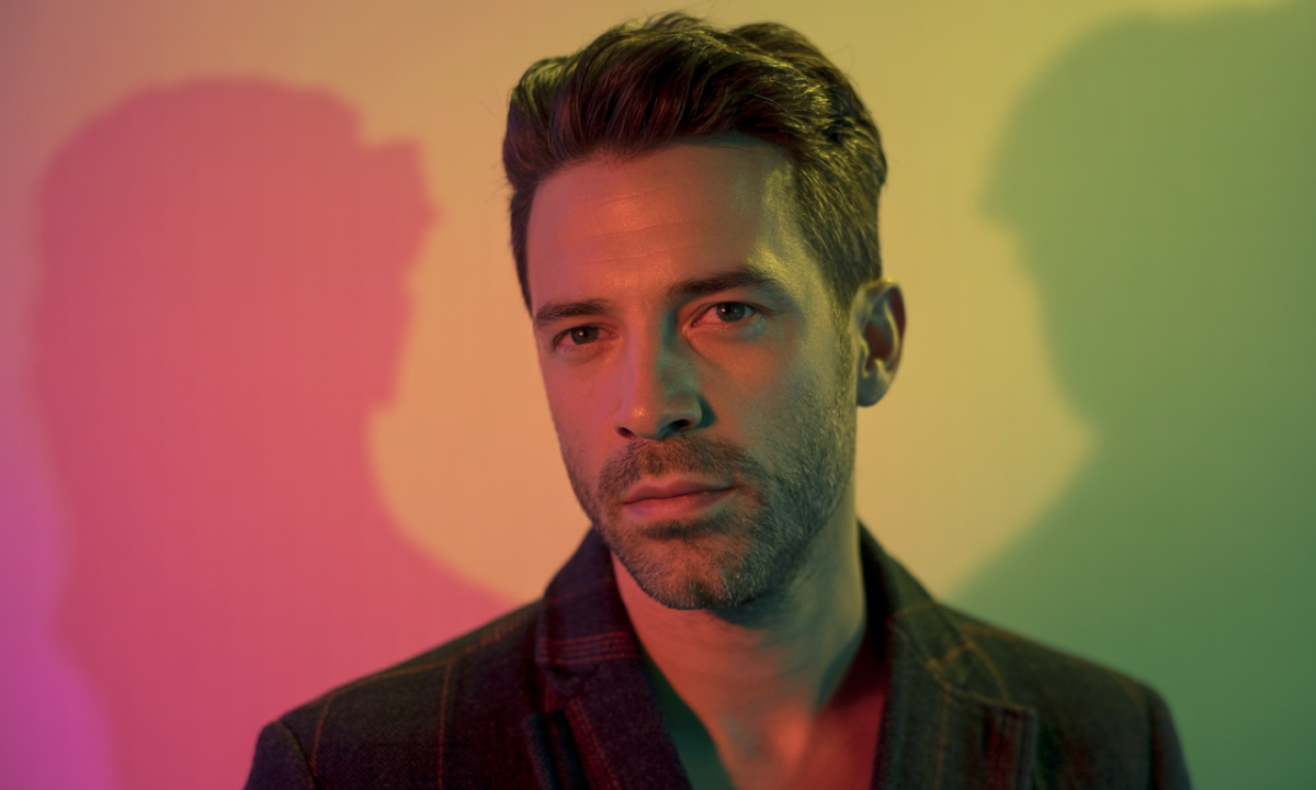 découvrez l'univers de nicolas bedos, acteur, réalisateur et scénariste français reconnu pour son humour incisif et son talent artistique.