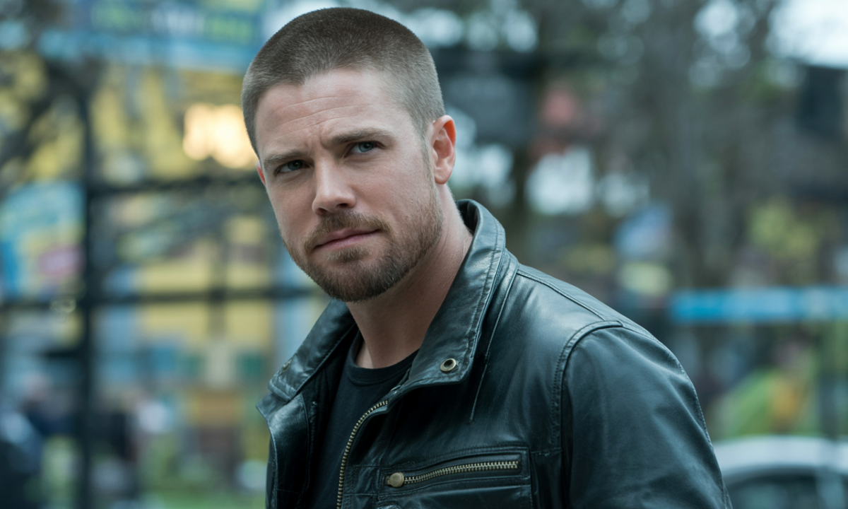 découvrez la carrière et la vie de stephen amell, acteur canadien célèbre pour son rôle dans la série télévisée « arrow ».