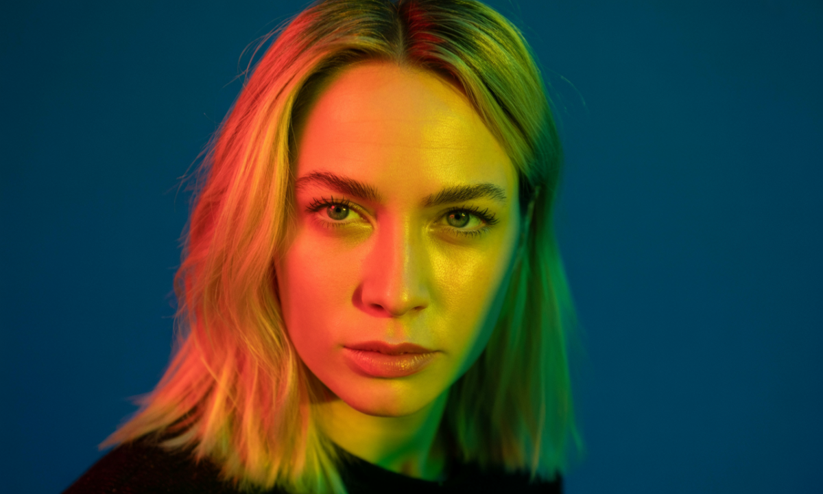 découvrez tiphaine auzière, sa biographie, ses réalisations et son engagement dans la vie publique.